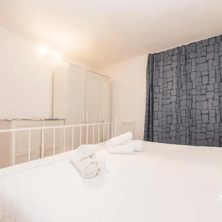 Apartamento Ferry Terminal | 4 People| By Tilo Génova