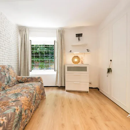 Ferry Terminal | 4 People| By Tilo *