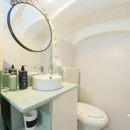 Ferry Terminal | 4 People| By Tilo Apartamento *